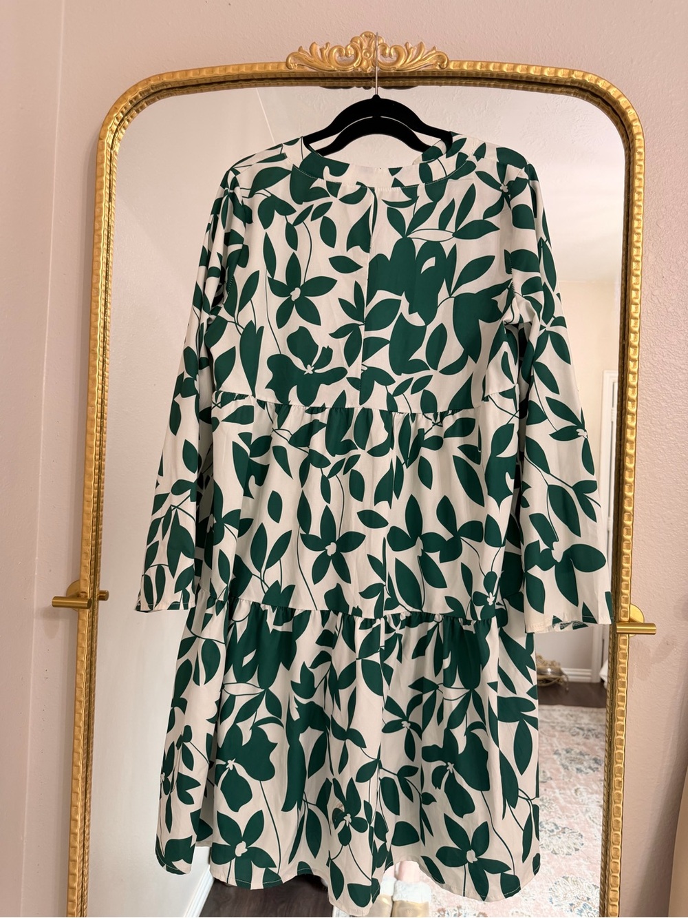 SHEIN Green and White Floral Tiered Long Sleeve Blouse - Picture 3 of 3